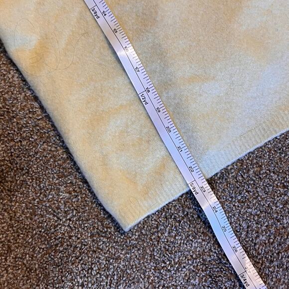 Bianco & Blu Women's Yellow Crew Neck Sweater.  Size Large - Picture 5 of 6